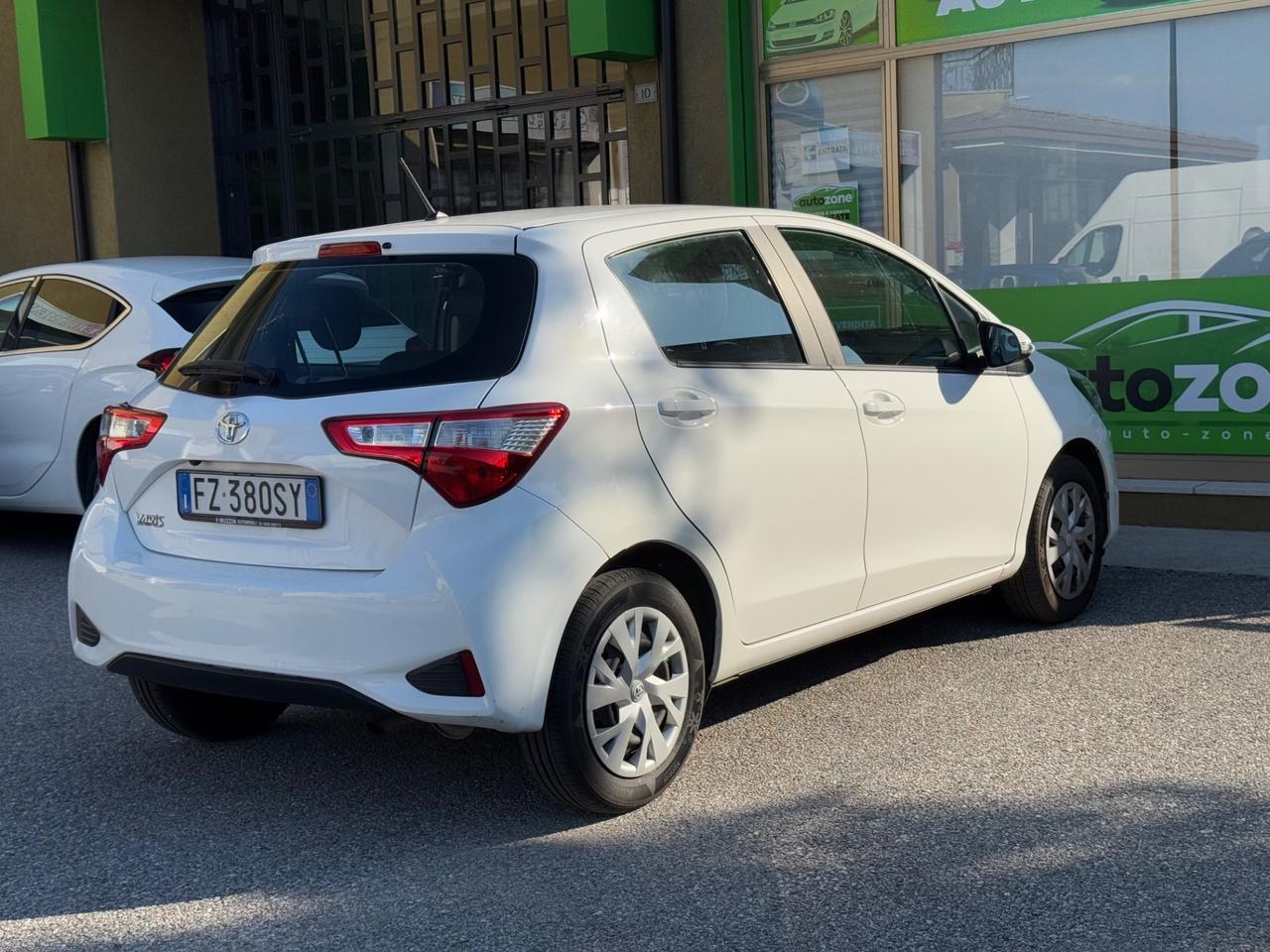 Toyota Yaris 1.0 72 CV 5 porte CONSUMI BASSI