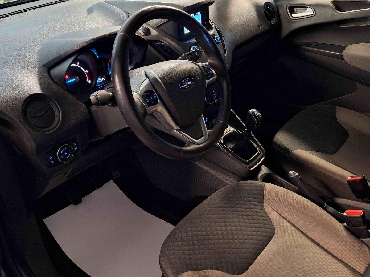 FORD Tourneo Courier 1.5 TDCI 75 CV Plus - UNICO-PROPR. X NEO-PATENT -GARANZIA