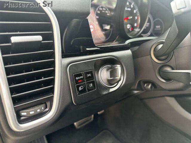 PORSCHE Cayenne Cayenne 4.0 Turbo tiptronic - FV874JG