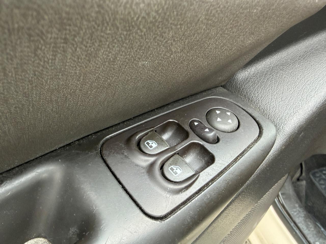 Lancia Ypsilon 1.2 benzina euro4 bicolore