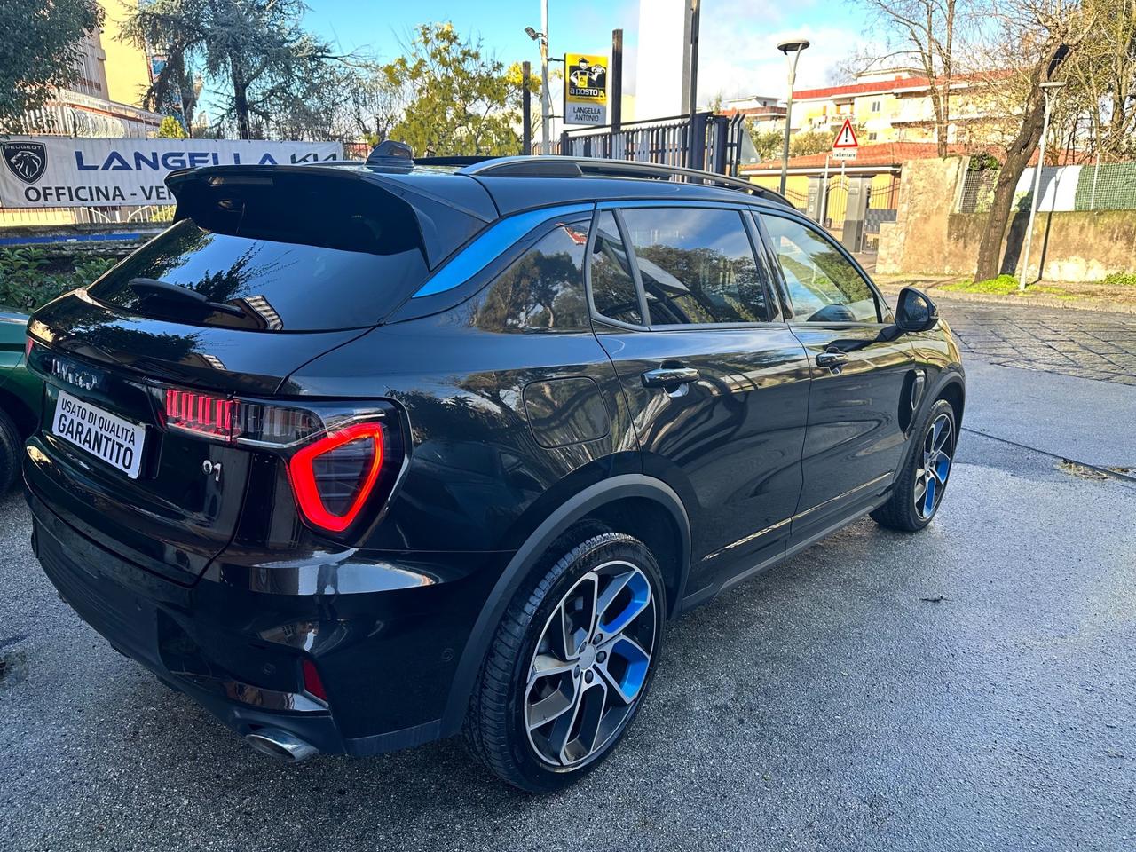 Lynk&co 01 PHEV More NO VINCOLI