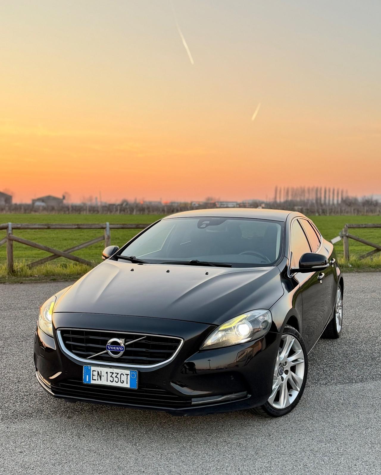 Volvo V40 D3 Geartronic Summum