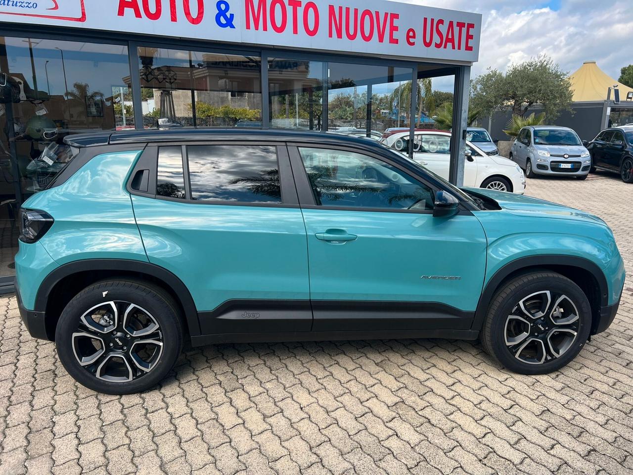 Jeep Avenger 1.2 Turbo 100 CV MHEV Summit