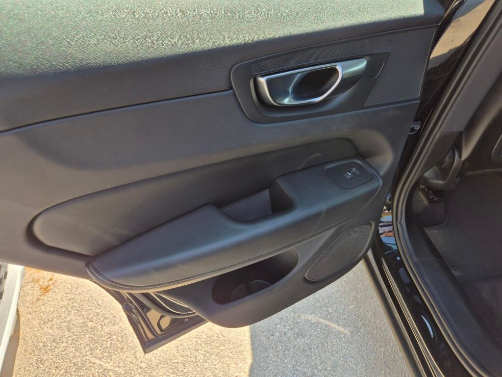 Volvo XC60 B4 (d) AWD automatico Momentum