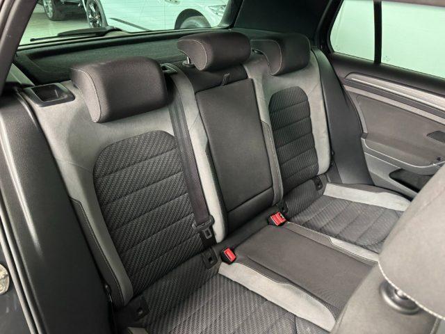 VOLKSWAGEN Golf 1.5 TSI ACT Sport R-LINE