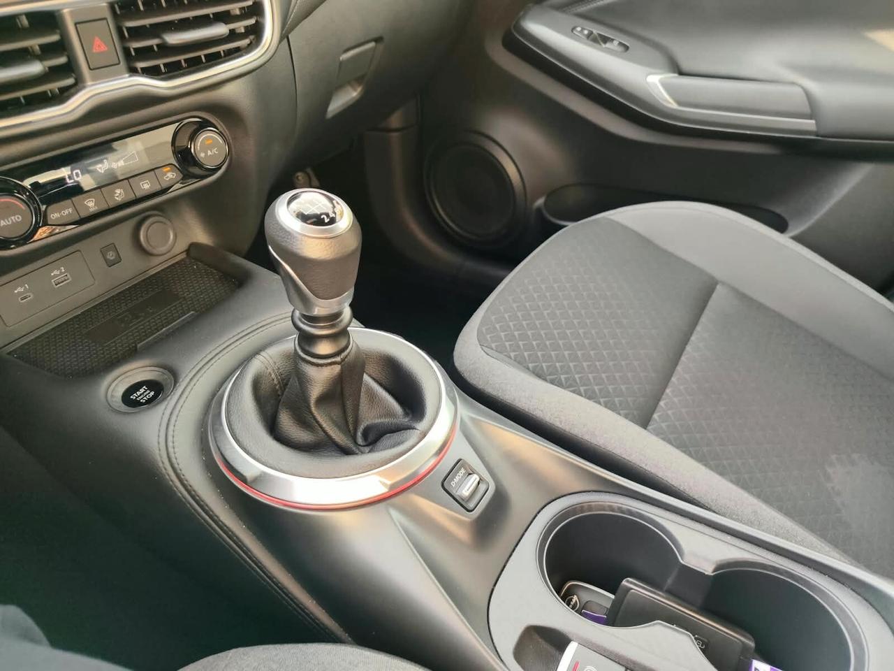 Nissan Juke 1.0 DIG-T 114 CV N-Connecta