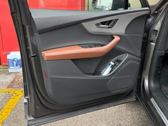 AUDI Q7 55TFSIe Business, Tetto, Pelle,Plug-in,Unicoprop.
