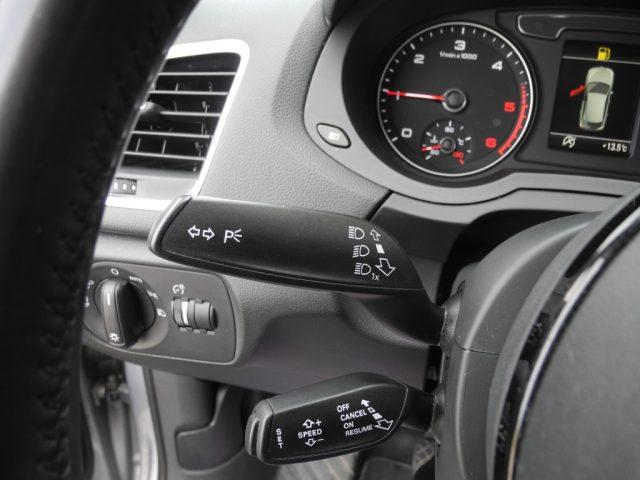 AUDI Q3 2.0 TDI 120cv 6M - NAVI -Ok NEOPATEN.- DA VETRINA