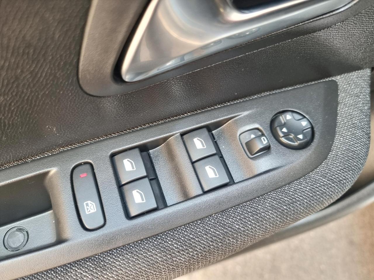 Peugeot 208 PureTech 100 Stop&Start 5 porte Style NESSUN OBBLIGO DI FINANZIAMENTO