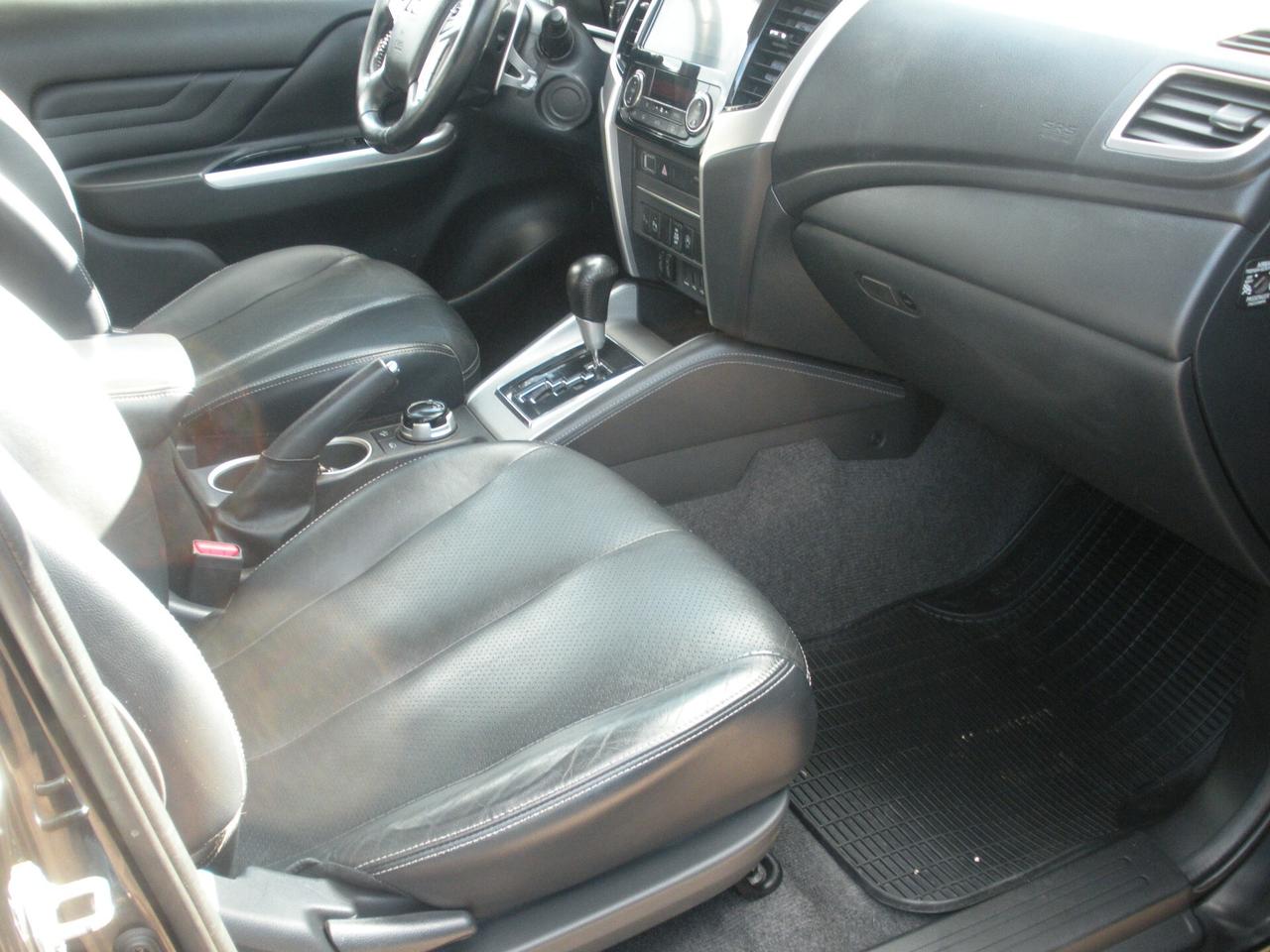 Mitsubishi L200 2.3 D Double Cab 4x4 Super Select Intense aut.