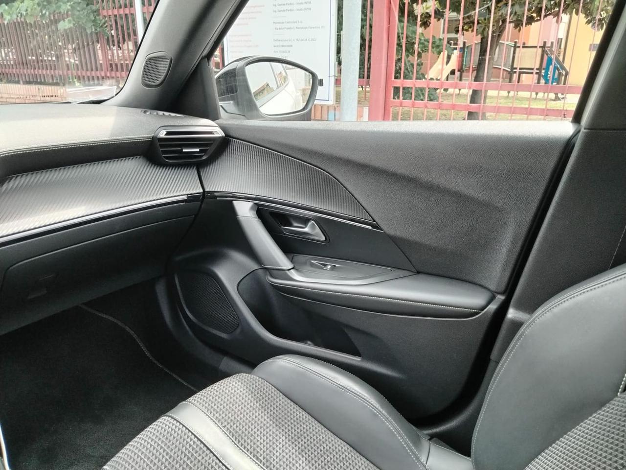 Peugeot 2008 GT 1.5 Blue HDI 110