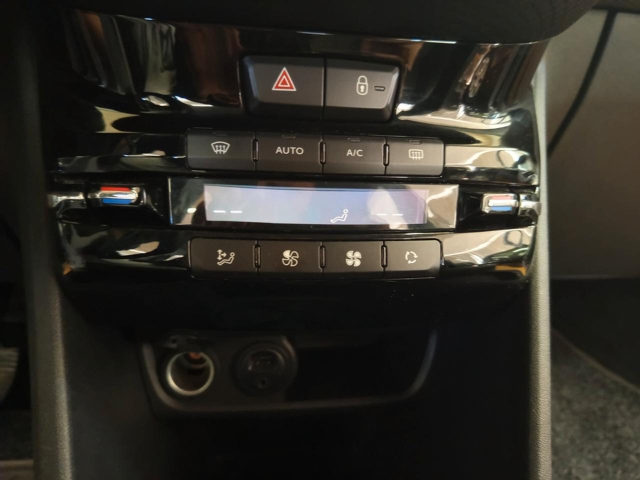 Peugeot 2008 1.6 diesel,154 Mila chilometri. Ok neopatentati