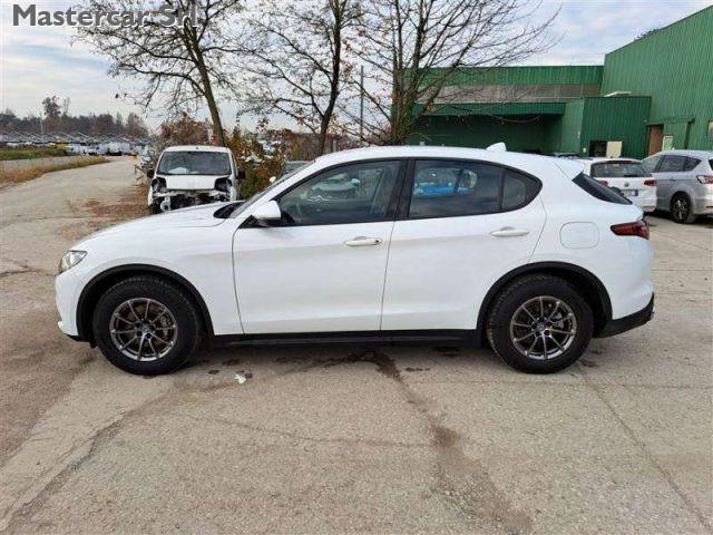 ALFA ROMEO Stelvio Stelvio 2.2 t rwd 160cv auto - targa GD887TE -