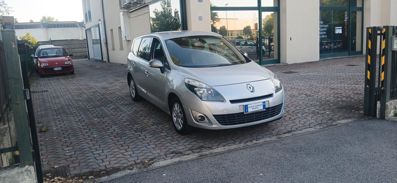 Renault Scenic 7 posti 1.5 dci