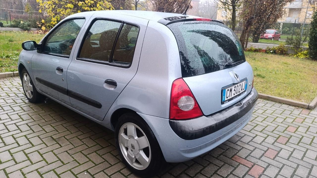 Renault Clio 1.5 dCi 82CV OK NEOPATENTATI