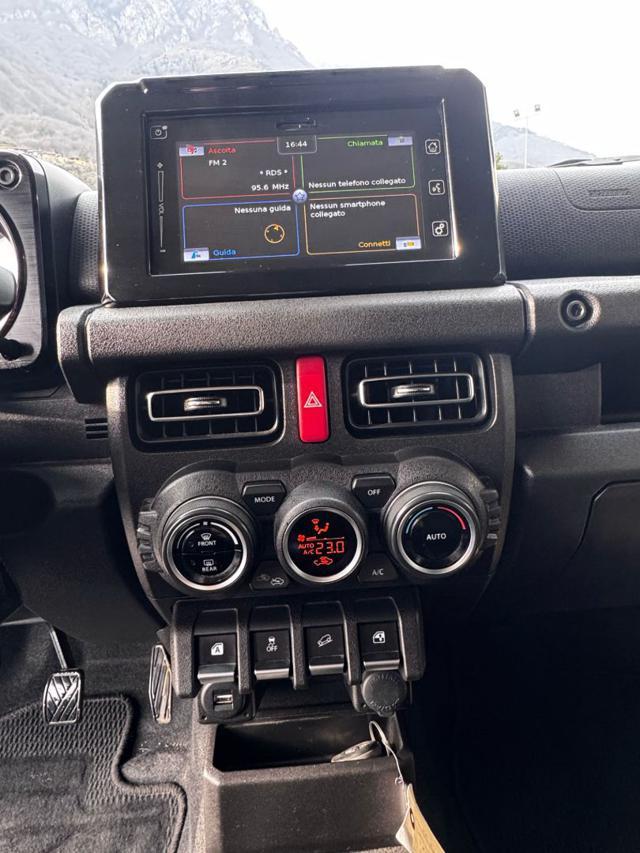 SUZUKI Jimny 1.5 5MT Top ALLGRIP 4 Posti