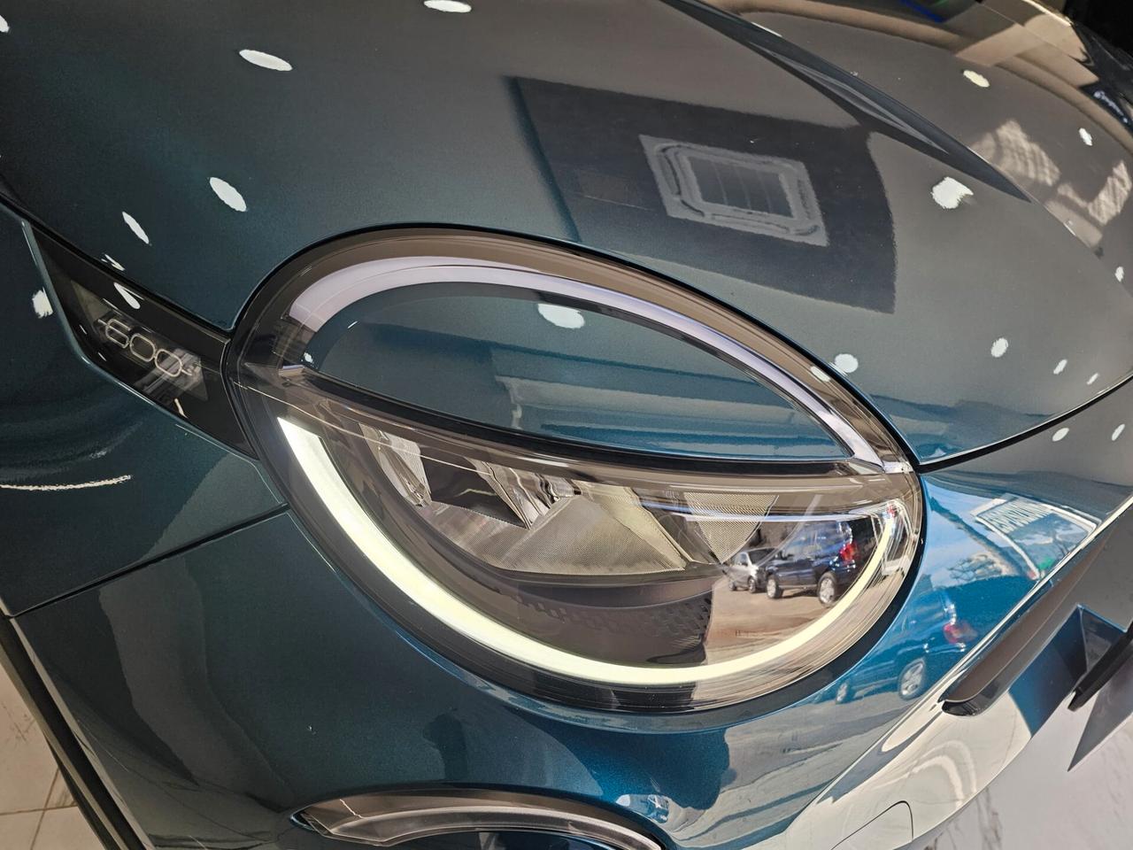 NUOVA FIAT 600 LOUNGE EDITION 1.2 MILD-HYBRID 101CV DCT AUTOMATIC