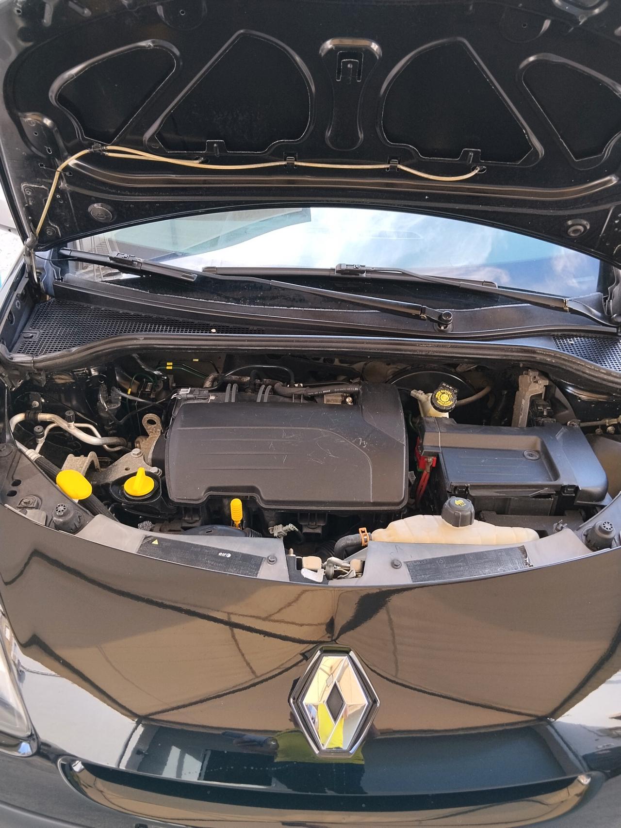 Renault Clio 1.2 16V 5 porte Dynamique