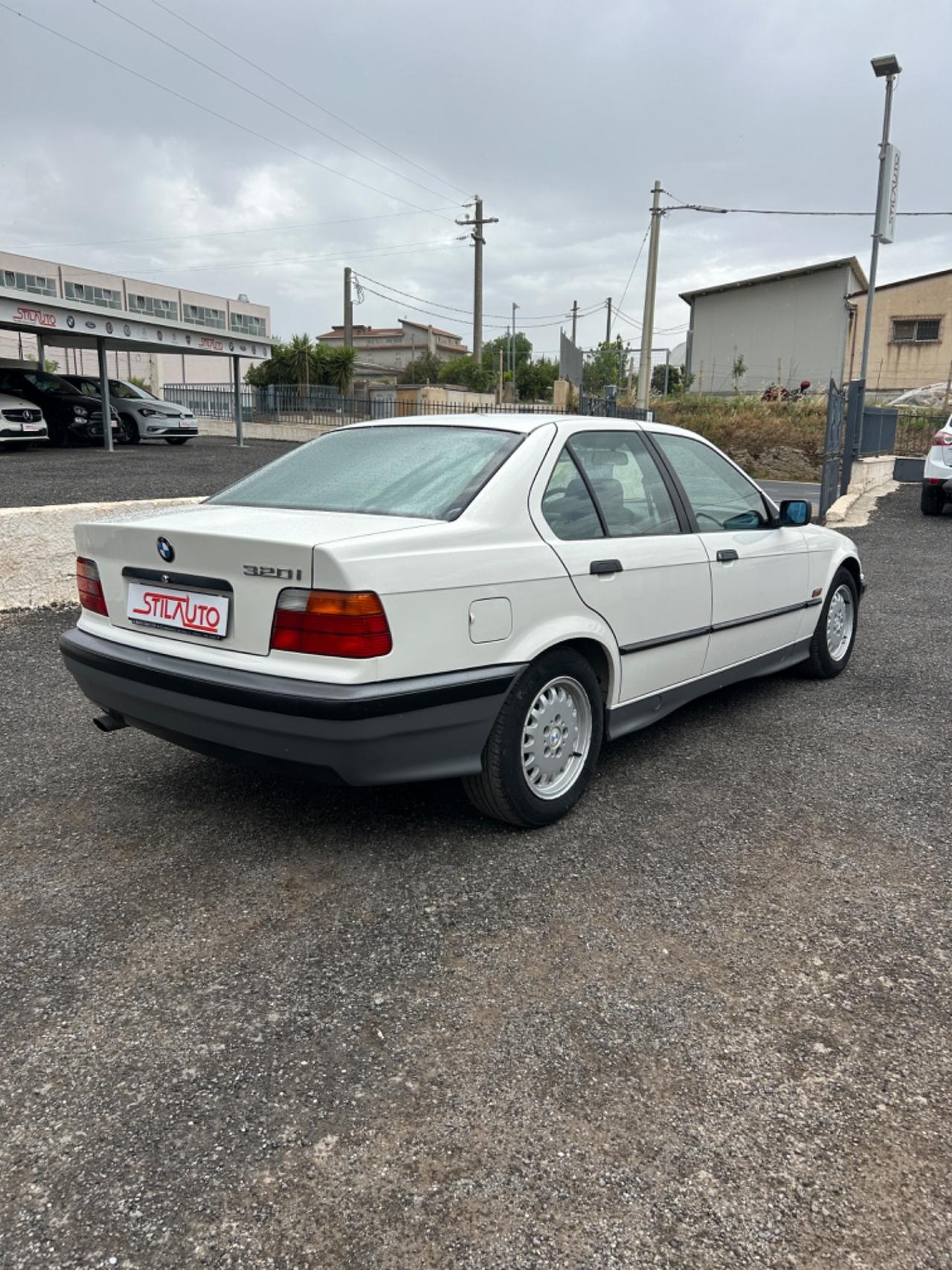 Bmw 320 320i 24V cat 4 porte