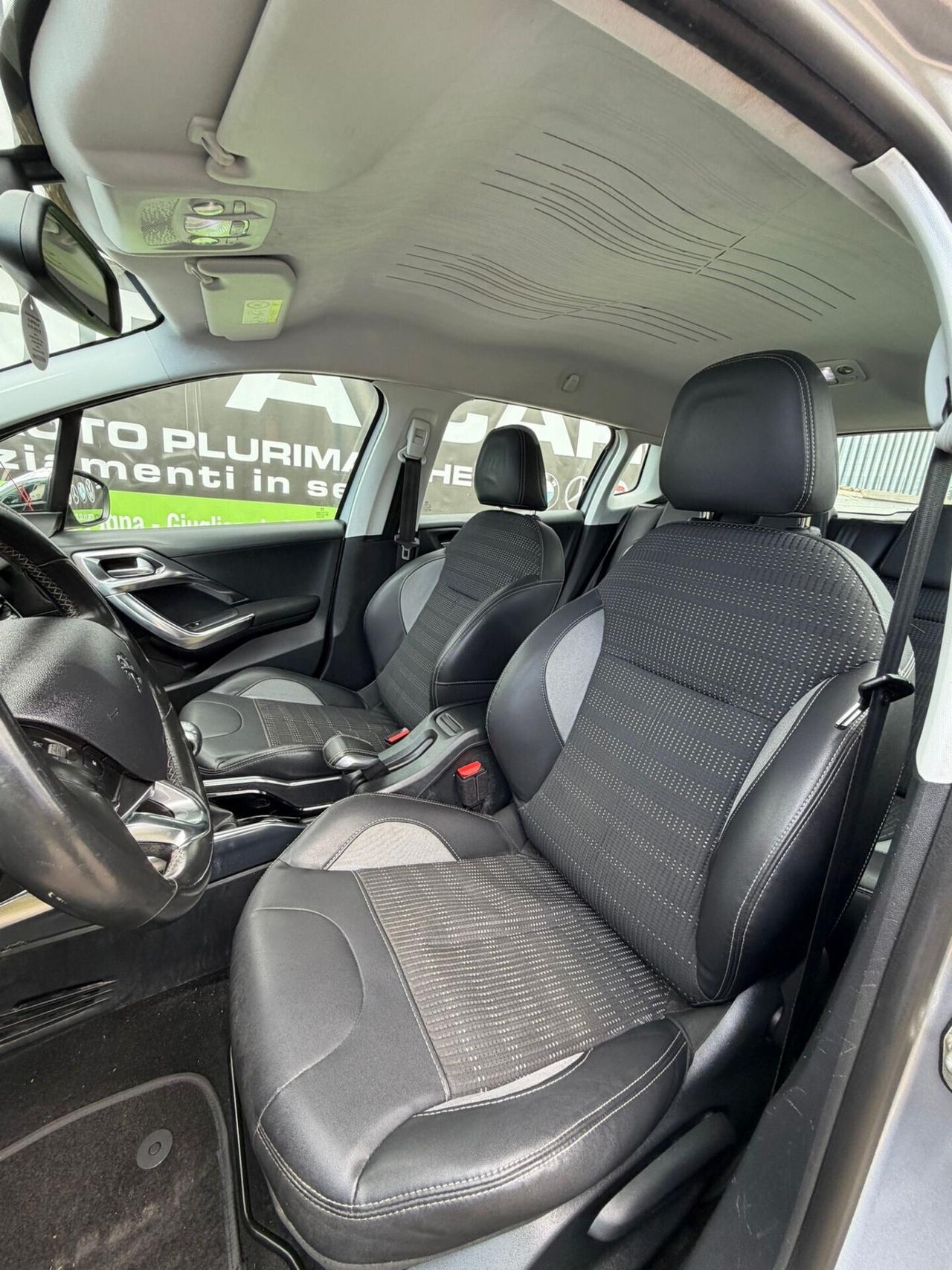 Peugeot 2008 1.6 e-HDi 115 CV Stop&Start Féline