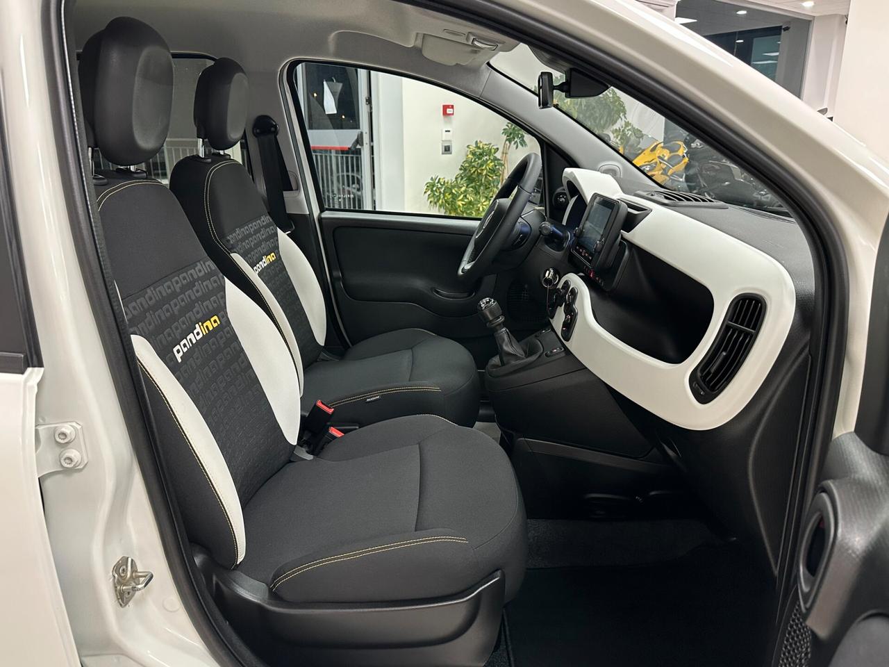 Fiat Panda 1.0 FireFly S&S Hybrid Pandina 70 CV - 2025