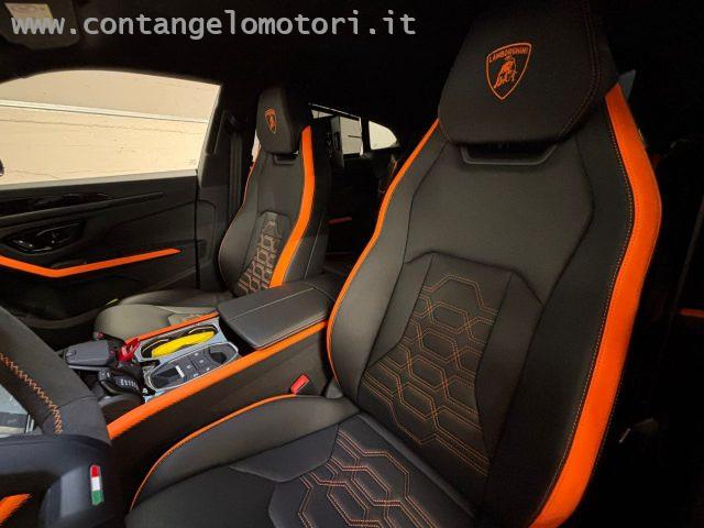 LAMBORGHINI Urus 4.0 SE vettura ufficiale