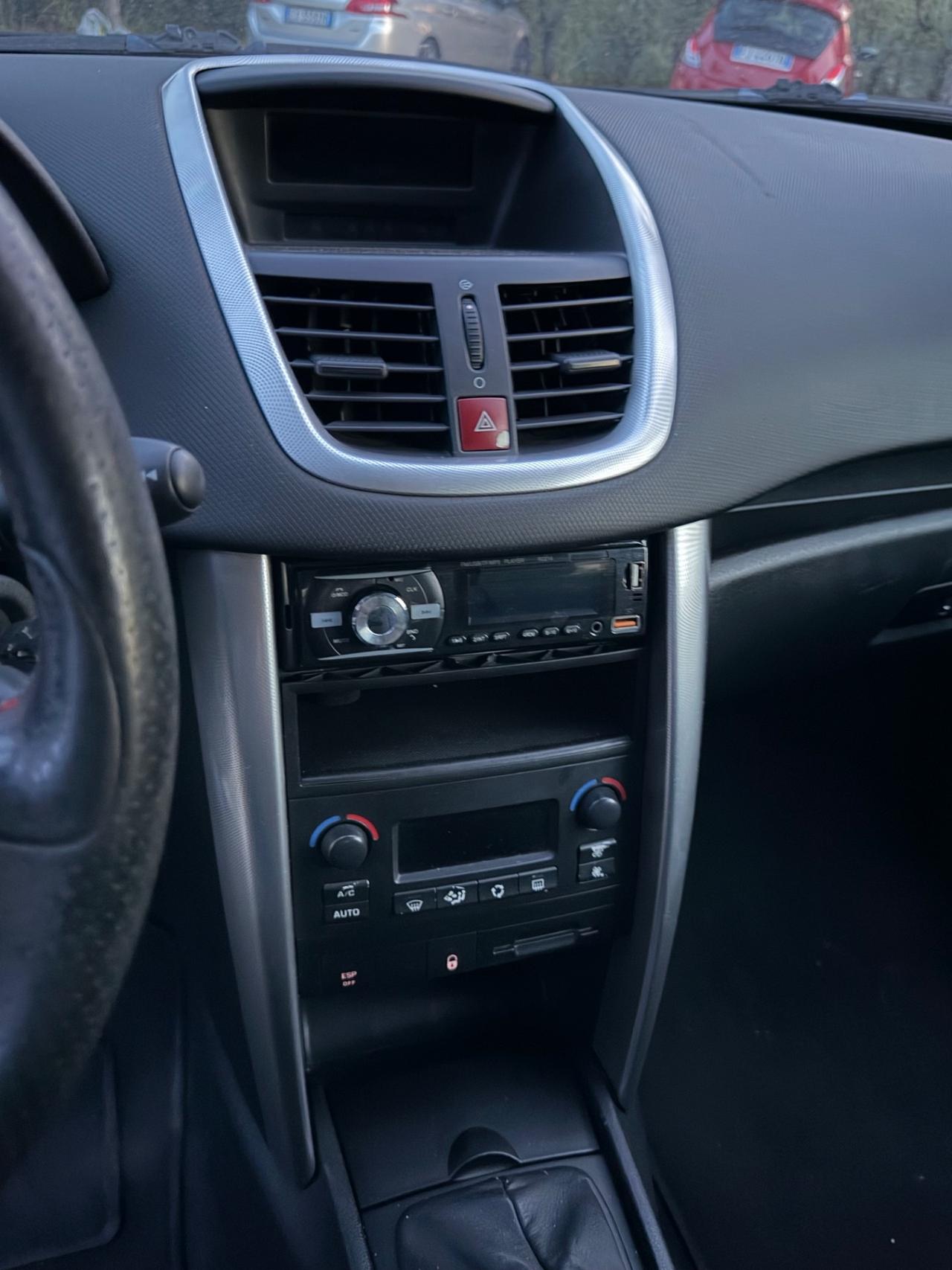Peugeot 207 1.6 HDi 90CV 5p. XS