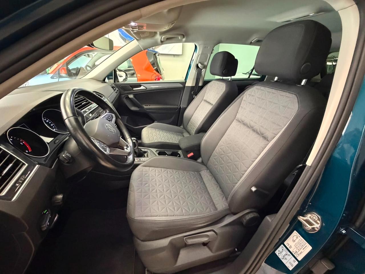 Volkswagen Tiguan 2.0 TDI 150 CV SCR DSG Elegance a rate da 250 al mese