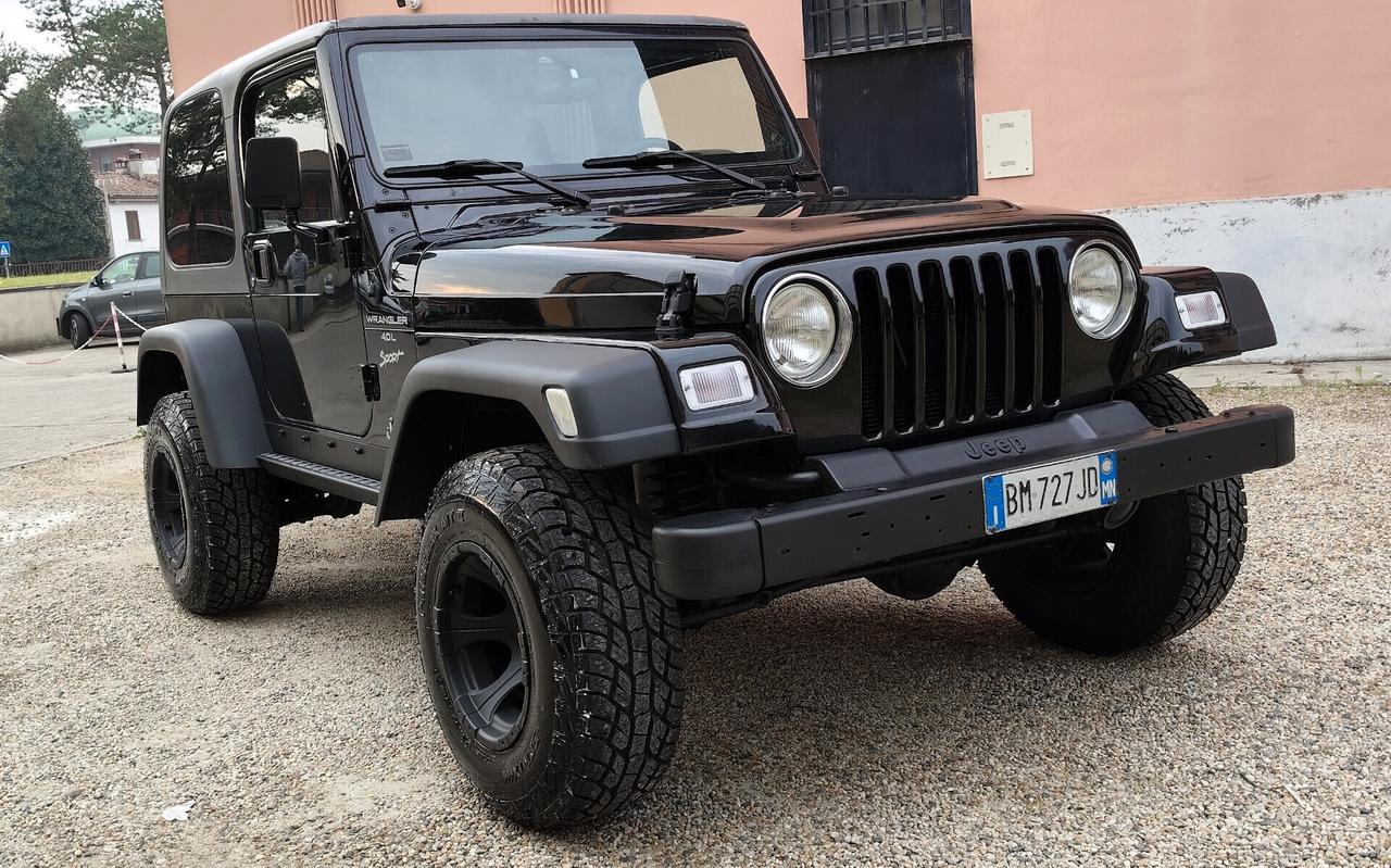 Jeep Wrangler 4.0 Sport ASI 4 posti