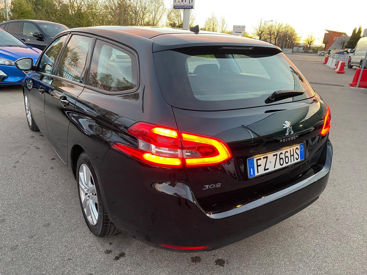 Peugeot 308 Sw 1.5 130 Cv EAT8 Navi Garantita