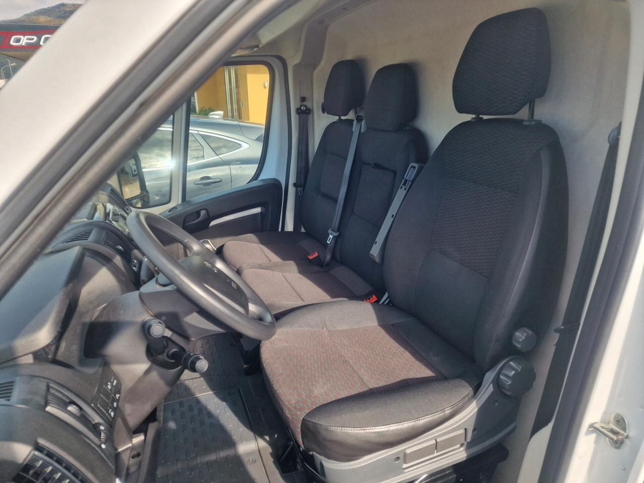 Fiat Ducato Boxer 330 2.2 HDi 3 Posti