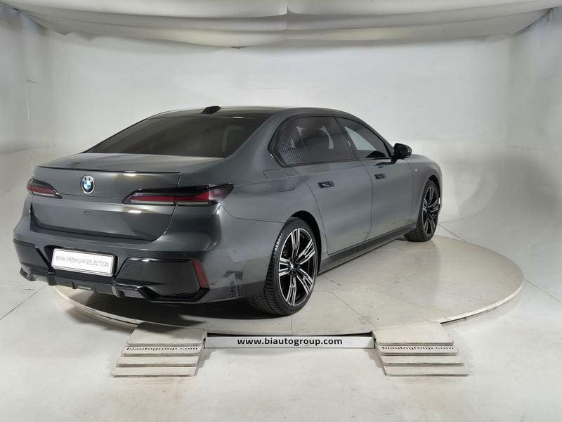 BMW Serie 7 G70 740d mhev xdrive MSport auto
