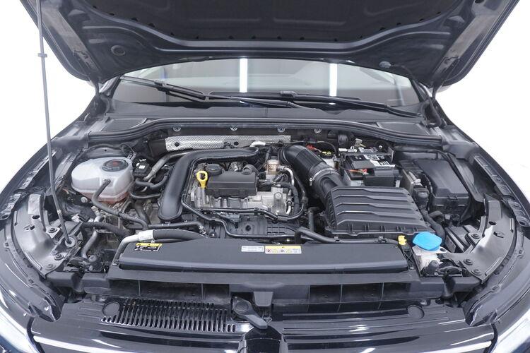 Volkswagen Golf Life DSG BR349205 1.0 Mild Hybrid 110CV