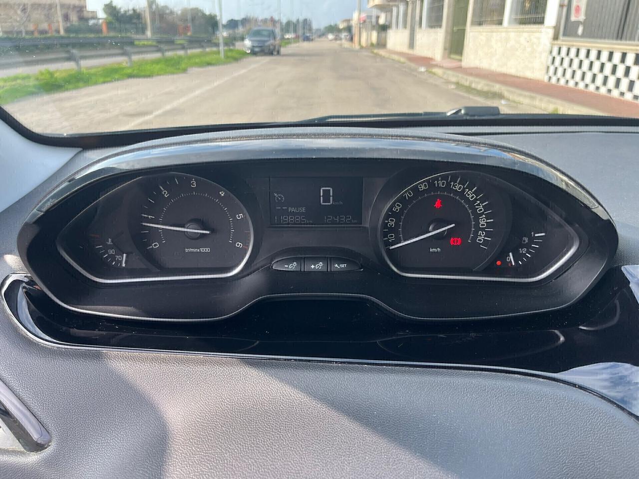 Peugeot 208 BlueHDi 75 5 porte Allure Unipro 2016