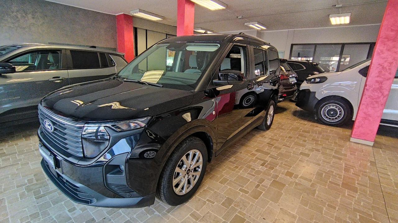 Ford Tourneo Courier 1.0 EcoBoost Titanium