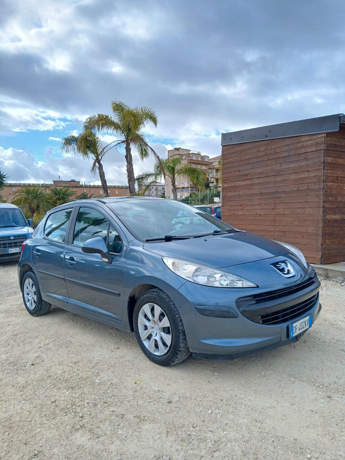 Peugeot 207 1.4 8V 75CV 5p. X Line