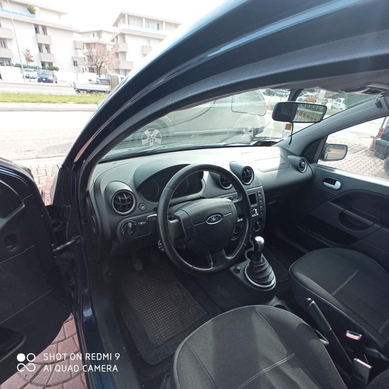 Ford Fiesta 1.4 TDCi 5p. Ghia