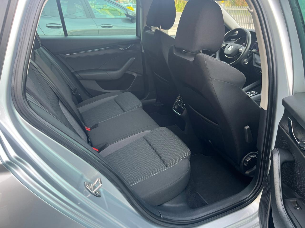 Skoda Octavia 2.0 TDI EVO SCR DSG Wagon 06/2022**km 72057**