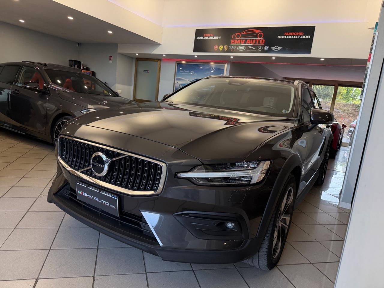 Volvo V60 Cross Country B4 (d) AWD automatico Ultimate