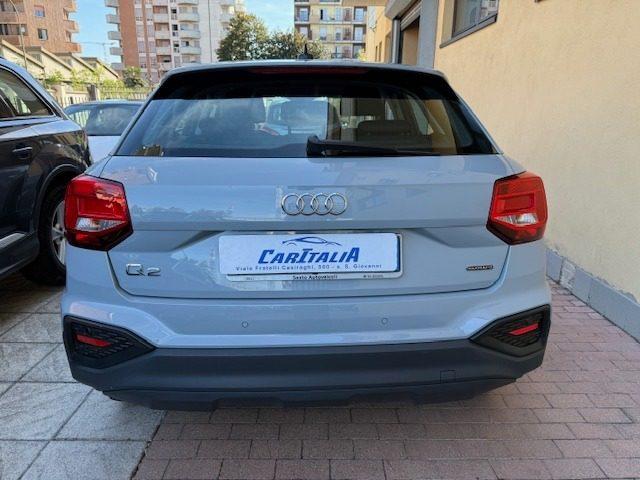 AUDI Q2 35 TDI quattro S tronic Identity Black