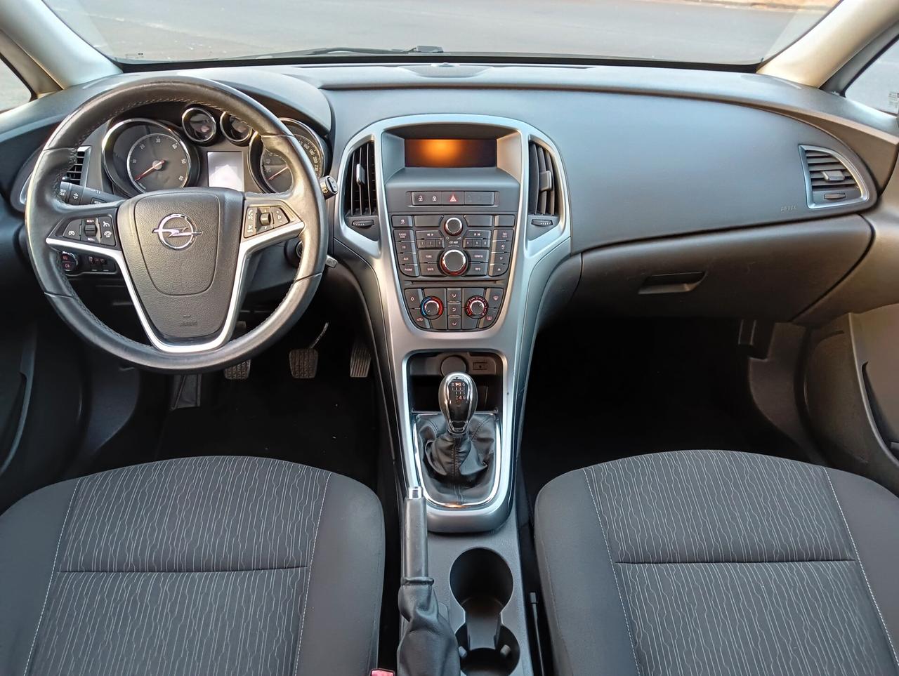 Opel Astra 1.7 CDTI 110CV