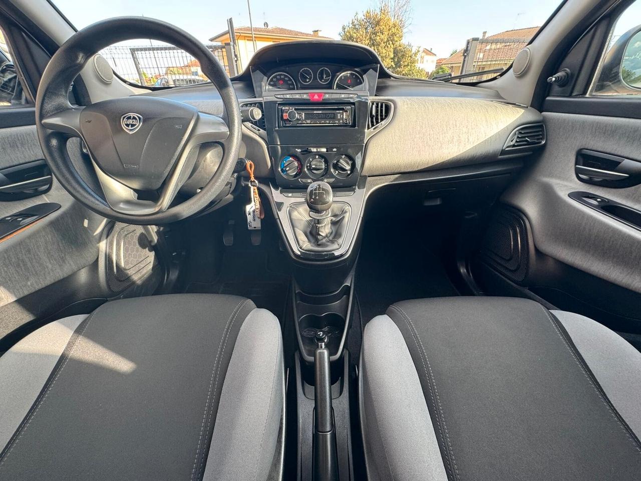 Lancia Ypsilon 1.2 69 CV Silver
