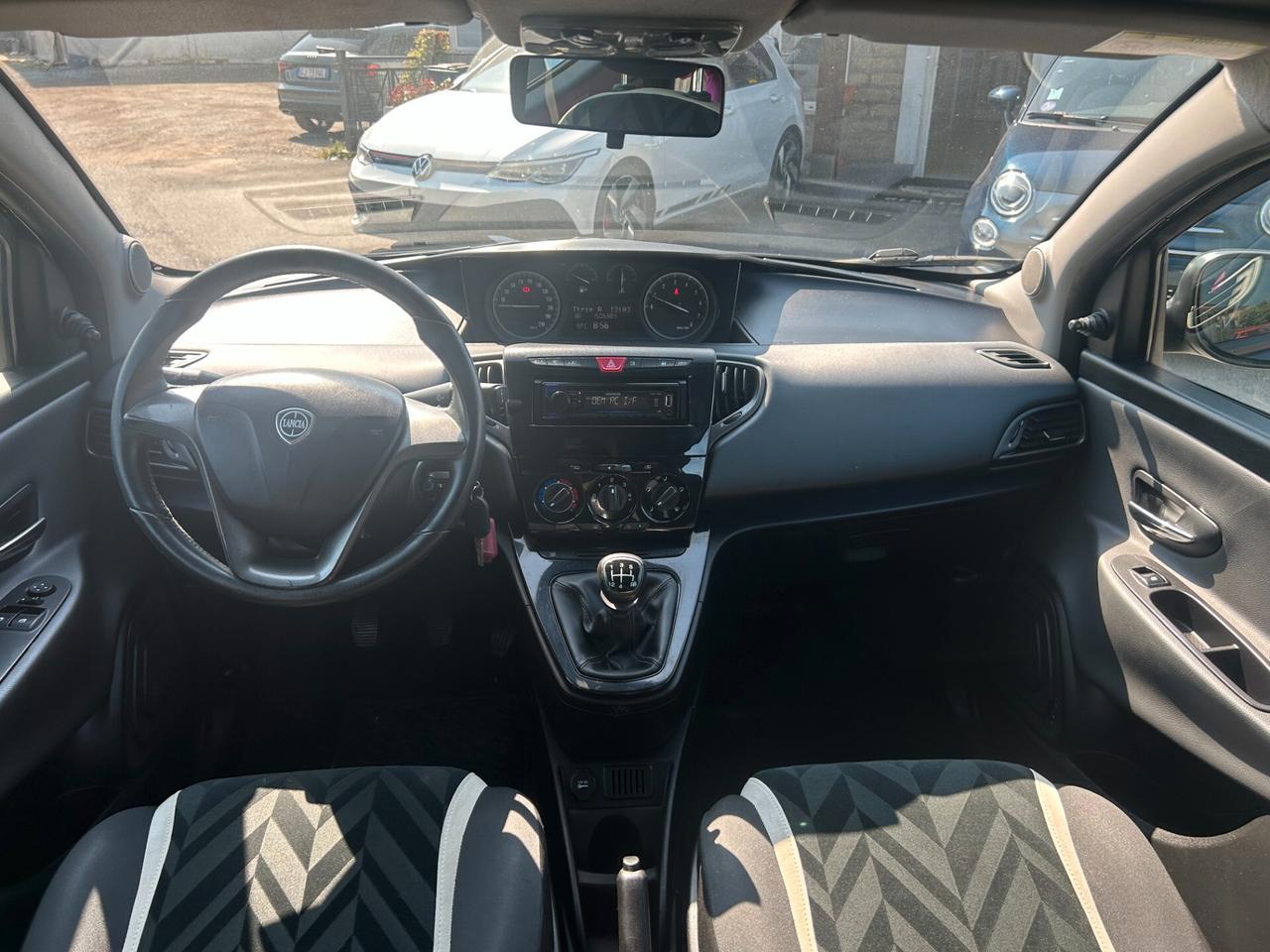 Lancia Ypsilon 1.2 69 CV 5 porte Platinum