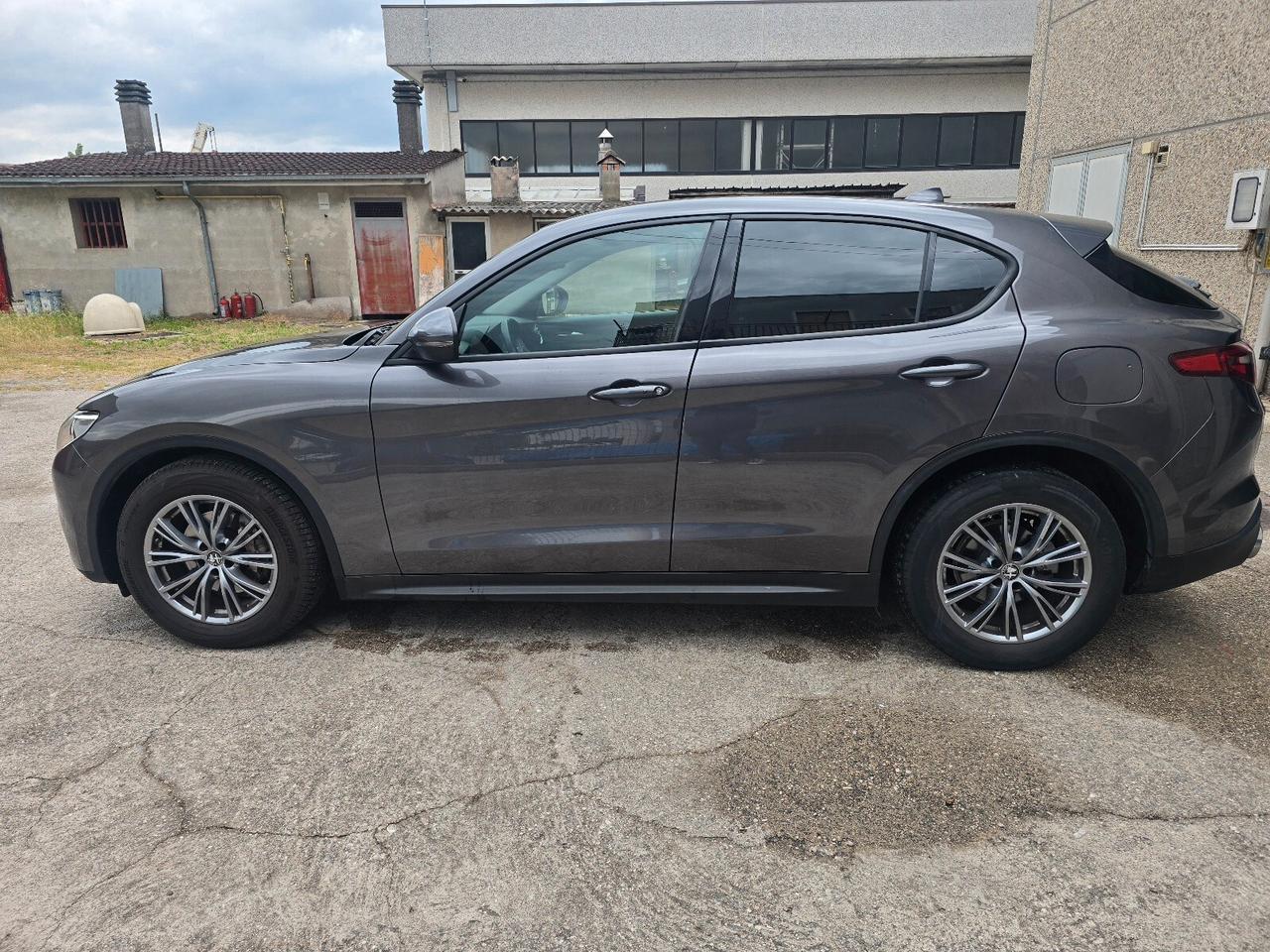 Alfa Romeo Stelvio 2.2 Turbodiesel 160 CV AT8 RWD Business