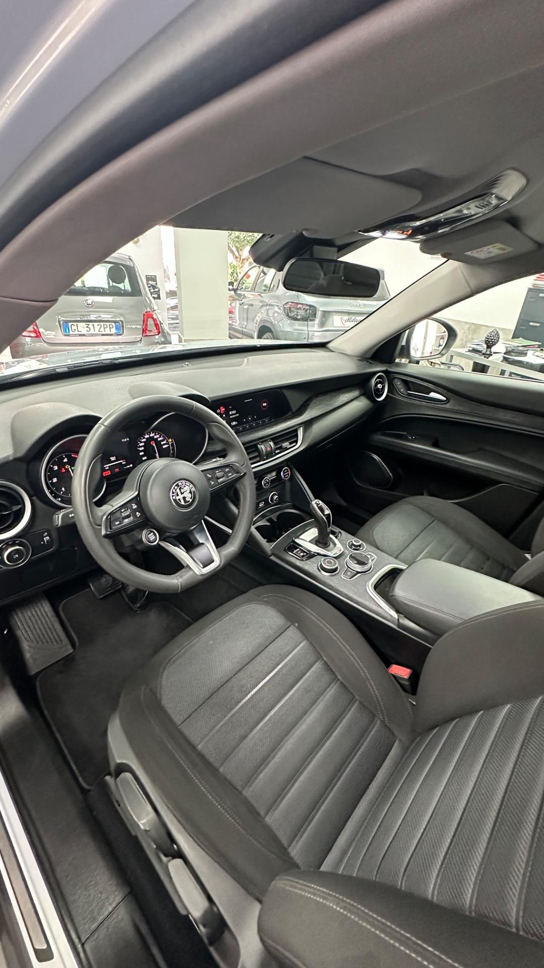 Alfa Romeo Stelvio 2.2 Turbodiesel 160 CV AT8 RWD Business