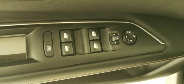 PEUGEOT 3008 BlueHDi 180 S&S EAT8 GT