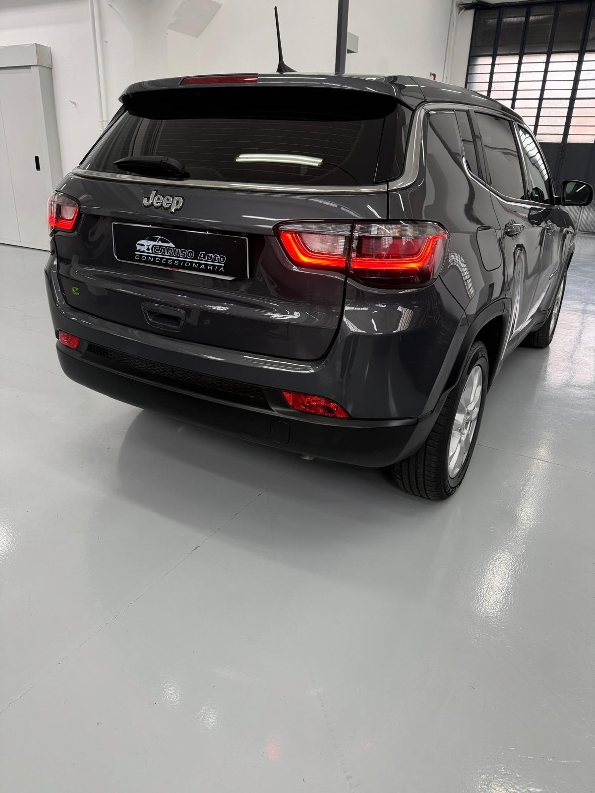 Jeep Compass 1.3 Turbo T4 2WD Business