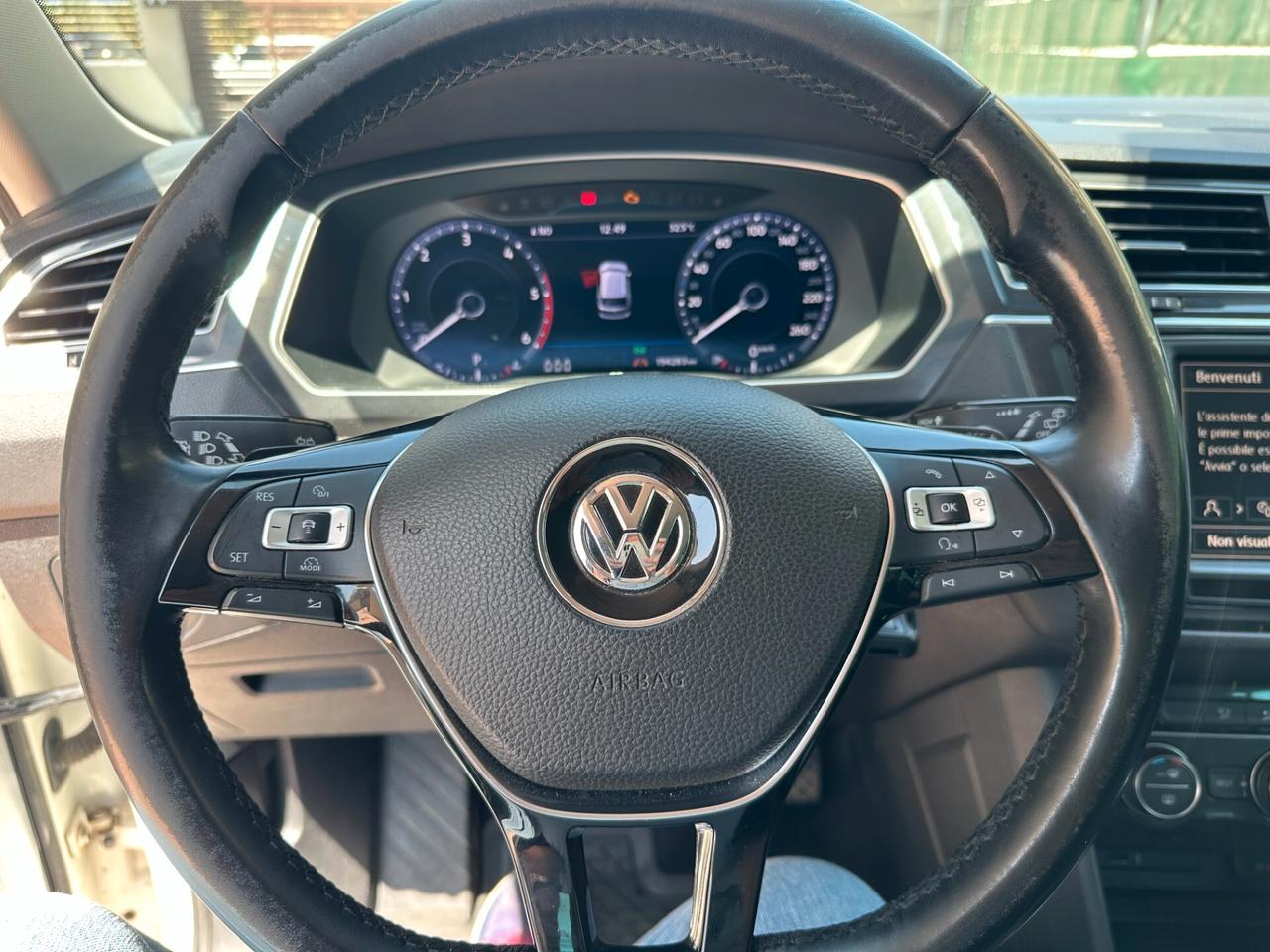 Volkswagen Tiguan 2.0 TDI SCR DSG 4MOTION Business BMT