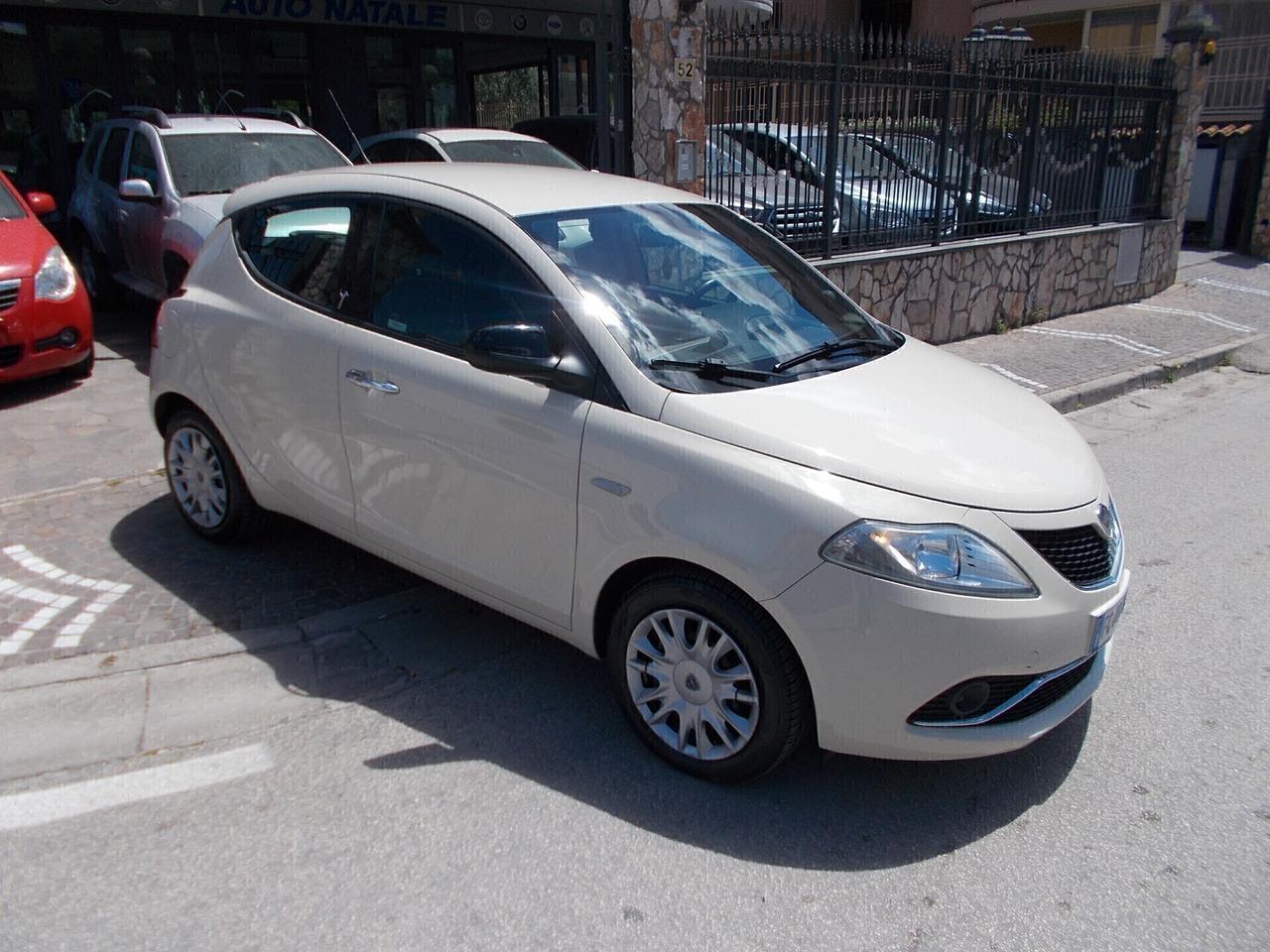 Lancia Ypsilon 0.9 TwinAir 85 CV 5 porte S&S DFN Gold GPL