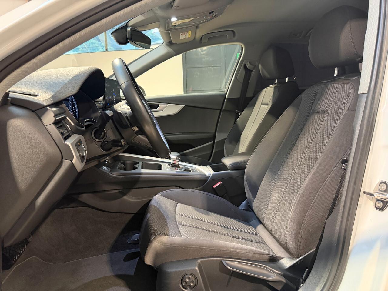 Audi A4 Avant 2.0 TDI VIRTUAL-MMI PLUS-CARPLAY-LED